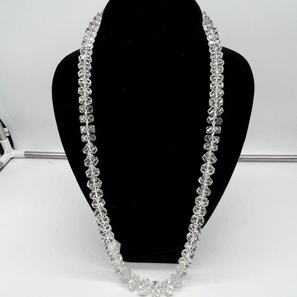 Vintage Jewelry - Vintage Glass/Crystal necklace